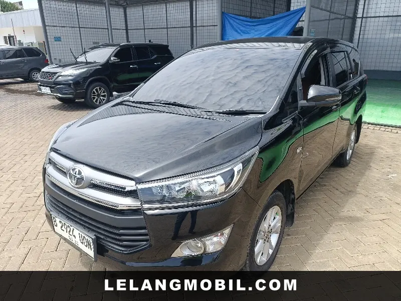 TOYOTA INNOVA - View 1